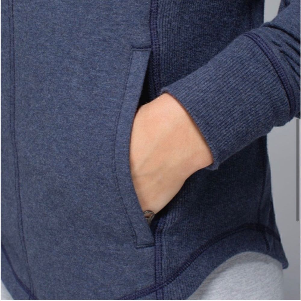 Lululemon Post Sweat Pullover - Picture 6 of 16